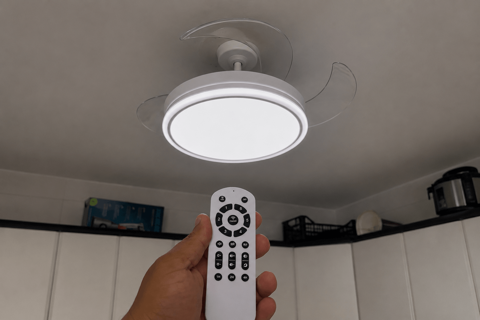 Ventilador de techo LED con mando a distancia